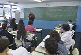Professor pode pedir Carteira Nacional do Docente a partir desta quinta-feira