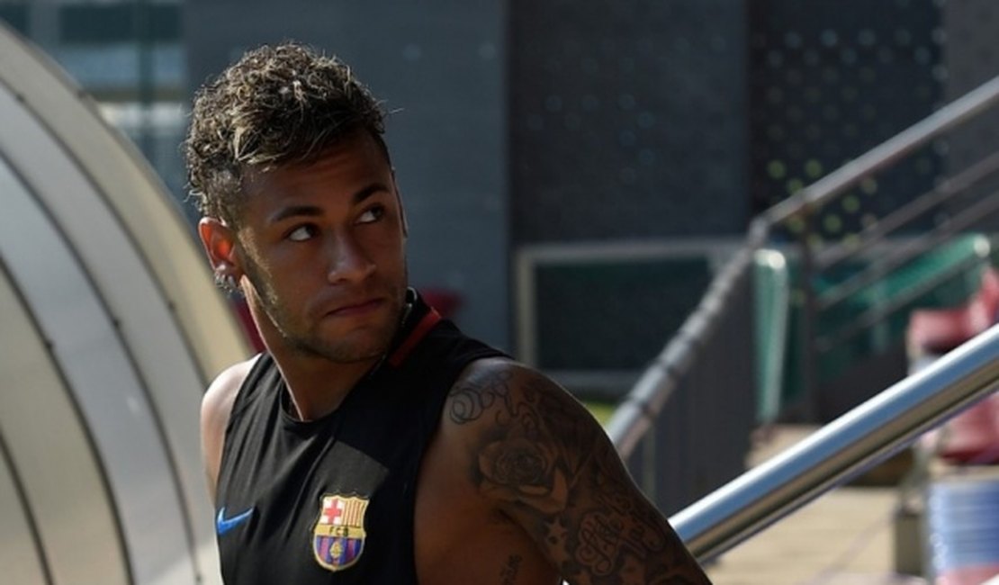 Dirigente do Barça dá '200 % de certeza' para bancar permanência de Neymar