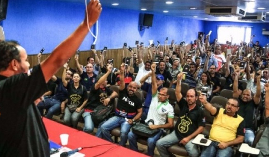 Sem reajuste, policiais civis decidem deflagrar greve a partir do próximo dia 24, em AL