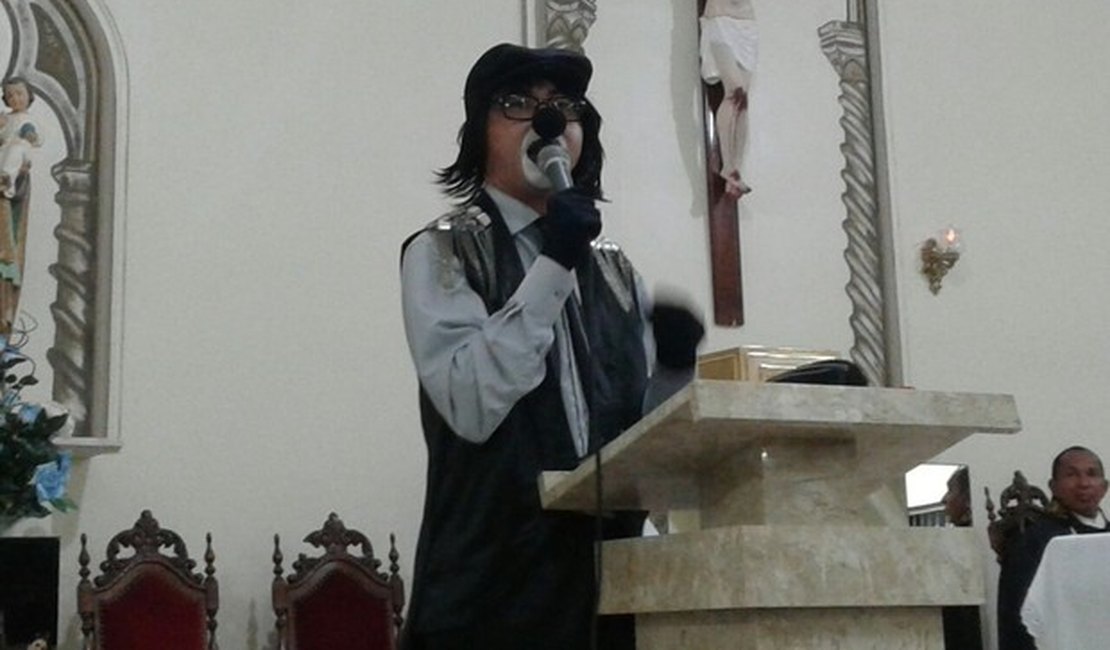 Domingos Montagner é homenageado por artistas durante missa, em Sergipe