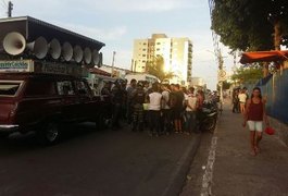 Estudantes contrários à ocupação da Uneal fazem manifestação em Arapiraca