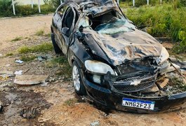 Capotamento em trecho da rodovia AL-115 deixa três pessoas feridas, em Palmeira dos Índios