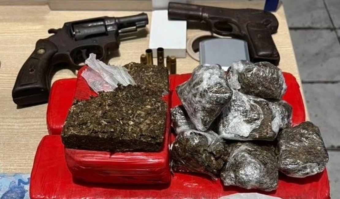 Jovens são presos em flagrante por tráfico de drogas em Maceió