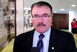 Cícero Almeida informa que concorrerá ao cargo de deputado estadual em 2018