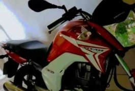 Dupla armada rouba motocicleta e celulares no povoado Baixa da Onça
