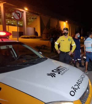 Com sintomas de embriaguez, passageiro de mototáxi fica desacordado após cair de veículo durante corrida, em Arapiraca