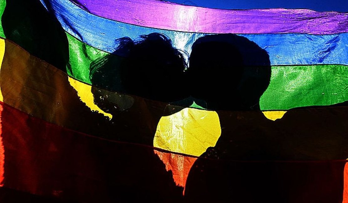 Estrangeiro LBTQIAPN+ pede refúgio em Maceió ao deixar país com pena de morte para homossexuais