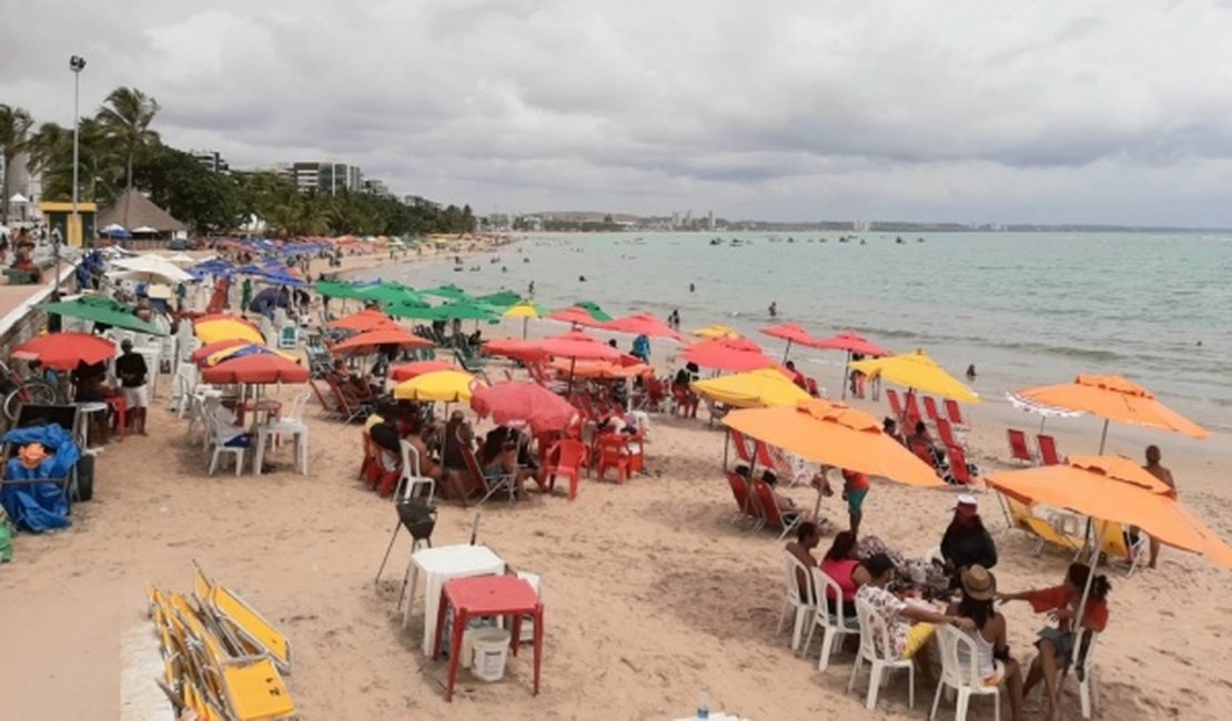 Relatório aponta que sete pontos de praias em Maceió estão impróprios para banho