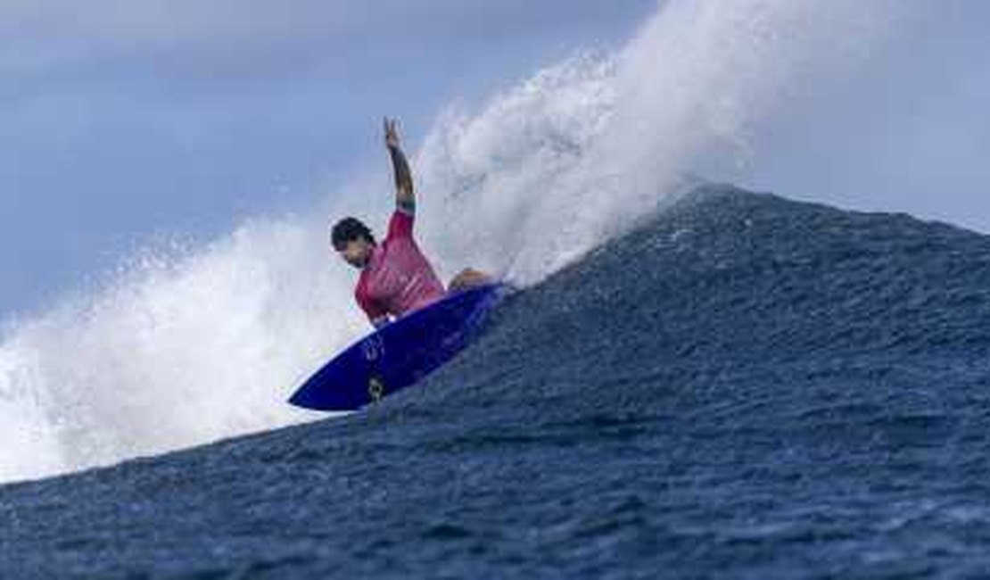 Gabriel Medina perde para australiano e vai disputar o bronze