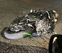 Colisão entre moto e carro deixa feridos na AL-115, em Arapiraca