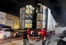 Carga de flores avaliada em R$ 104 mil e sem documentação fiscal é apreendida, em Maceió