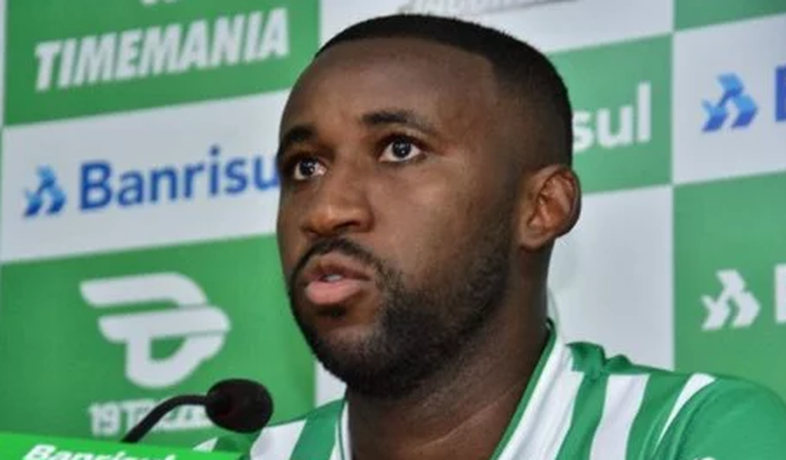 Bruno Alves é o mais novo contratado do CSA