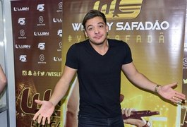 Após polêmica por causa de pensão, empresa tira campanha de Dia dos Pais com Safadão do ar