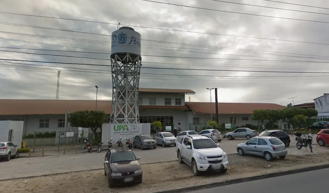 Mulher mata esposo após jogar óleo quente enquanto ele dormia