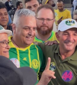 ”Flávio e eu, queremos e vamos levar este país para a frente”, afirmou Alfredo Gaspar, durante passagem em Irecê, na Bahia