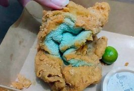 No lugar de frango frito, mulher recebe toalha empanada de restaurante