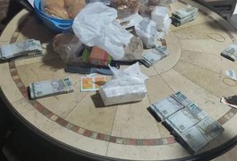 Operação contra policiais rodoviários federais apreende R$ 400 mil no Paraná