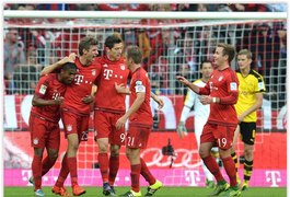 Bayern passeia em campo e vence o Borussia por 5 a 1