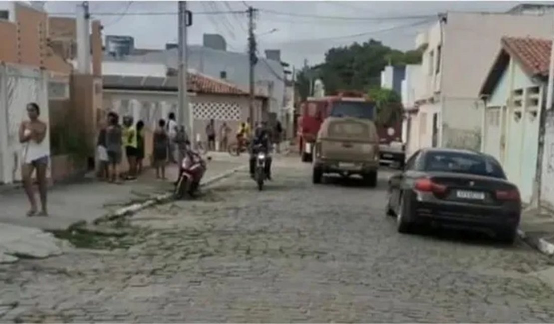 Três crianças morrem carbonizadas após incêndio atingir residência na Bahia