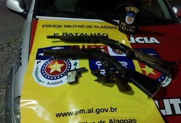 Operação do 1° BPM prende um e apreende quatro armas de fogo na parte baixa de Maceió