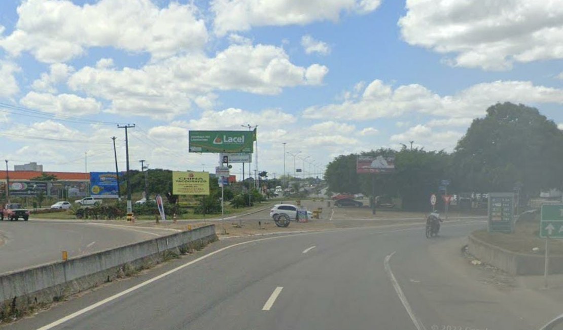 Assaltante rouba bombeiro e foge com farda e outros pertences pessoais no bairro Canafístula