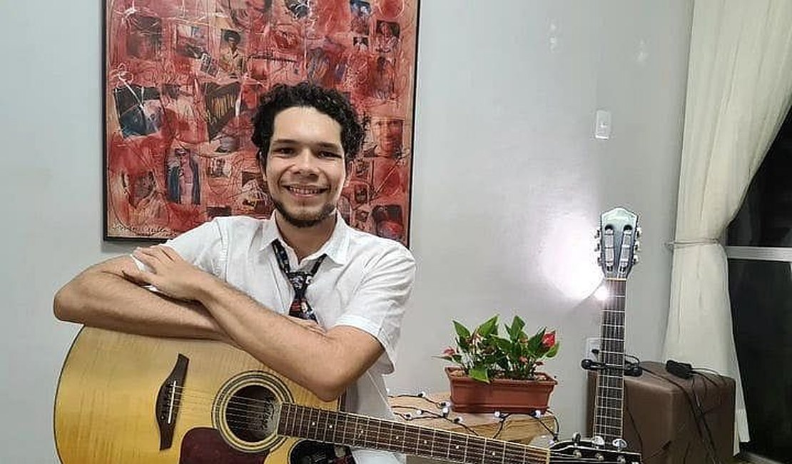 Cantor autista alagoano faz vaquinha para financiar homenagem a Nando Reis