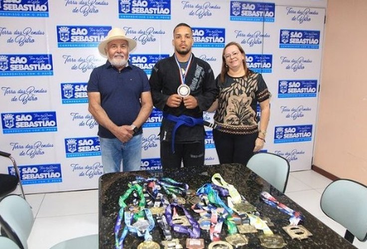 Prefeitura de São Sebastião garante passagens para atleta de ﻿Jiu-jitsu competir em ﻿São Paulo