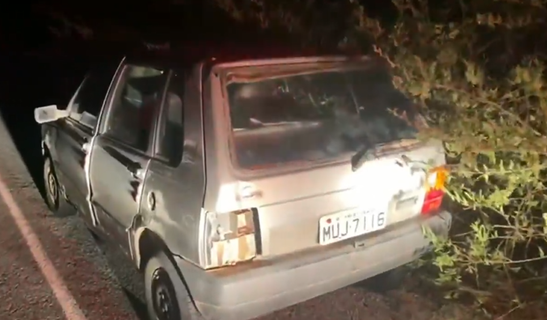Corpo é encontrado dentro de porta-malas de carro, no Sertão alagoano