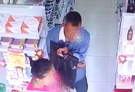 Câmera de segurança flagra casal furtando farmácia em Arapiraca