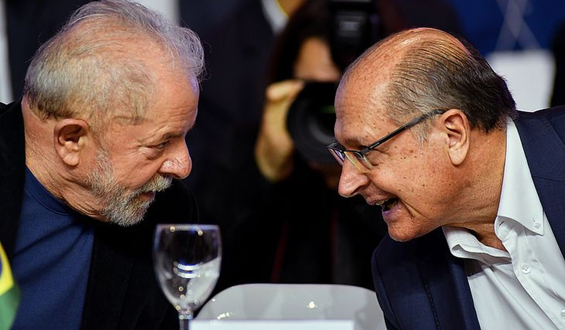 Alckmin vai coordenar equipe de transição para o governo Lula