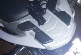 Dupla comete assalto com arma de brinquedo