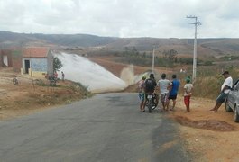 [VÍDEO] Rompimento em adutora interrompe abastecimento e causa transtornos à população