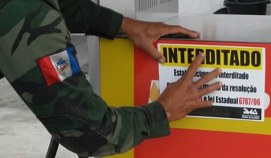 Fiscais multam e lacram postos de combustíveis em Água Branca e Maravilha