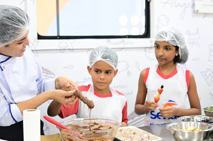 Penedo Sabor & Jazz: Alunos da rede municipal participam de oficina de culinária