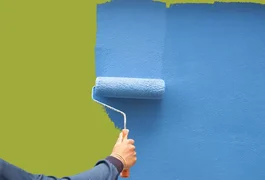 Pintor lesiona couro cabeludo e sofre fratura no pé após levar choque elétrico e cair de escada em Marechal