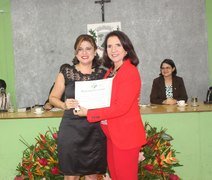 Professora da Ufal é homenageada pela Câmara Municipal de Arapiraca