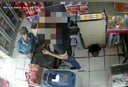Criminoso assalta mercadinho e ainda 'agradece' vítima, em Arapiraca; Assista