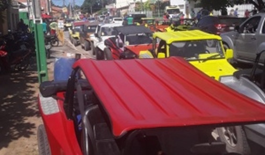 Bloqueio do acesso à praia de São Miguel dos Milagres revolta moradores e trabalhadores