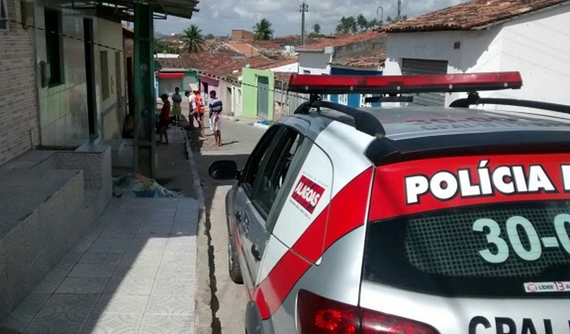 Após assalto, menor é apreendido com moto roubada em Arapiraca