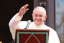 Papa Francisco autoriza sacerdotes a perdoar mulheres que fizeram aborto