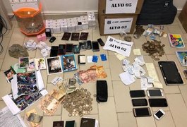 Operação da PC prende treze colombianos por suspeita de agiotagem em Arapiraca