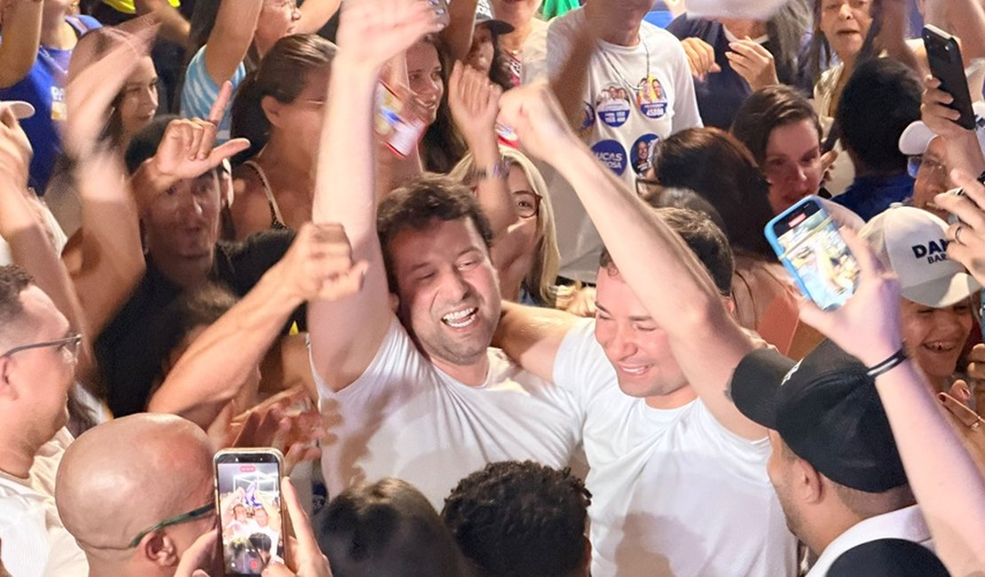 Daniel Barbosa é reeleito deputado federal com mais de 100 mil votos