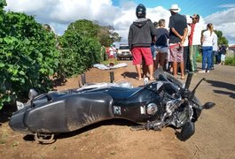Motociclista morre após cair do veículo e bater a cabeça em uma estaca na AL 486, em Craíbas