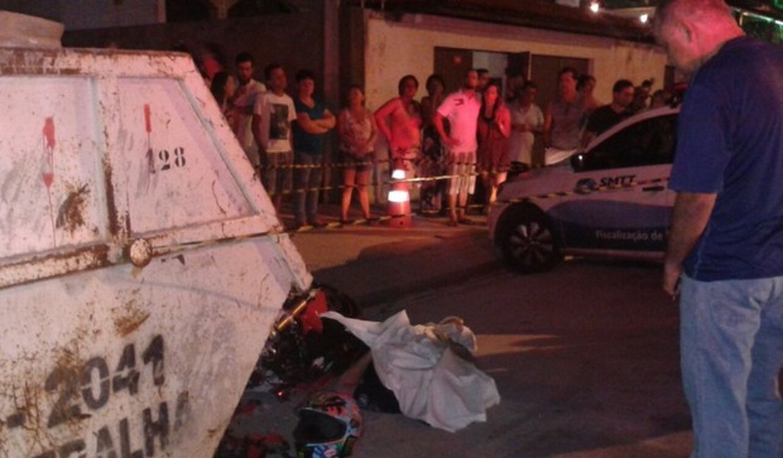 [Vídeo] Filho de empresário morre após colidir com carro na Ponta Verde em Maceió