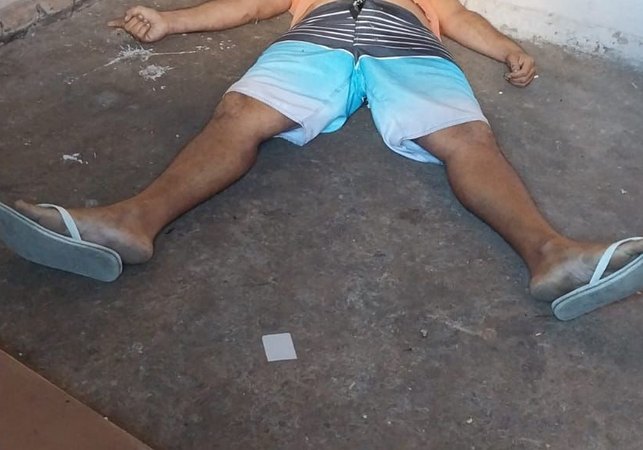 Homem é executado a tiros dentro de casa em Maribondo