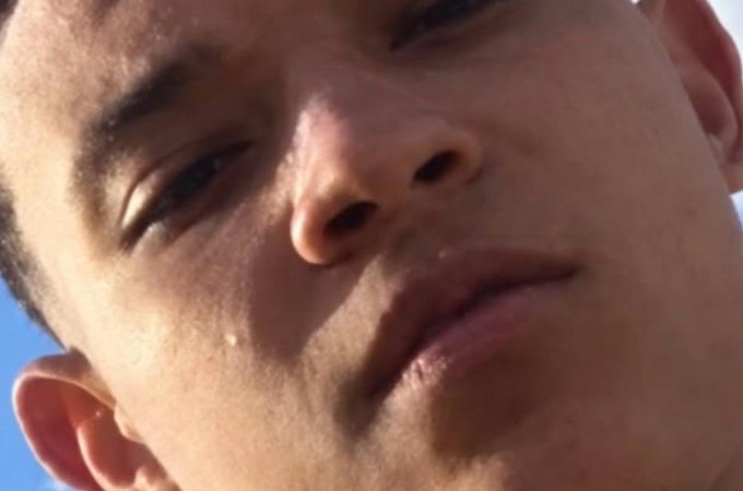 Após ser intimado para depor, adolescente é assassinado a tiros na frente da mãe em Maceió