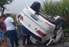 Mulher que conduzia carro que colidiu com caminhão de areia não resistiu e faleceu, em Alagoas