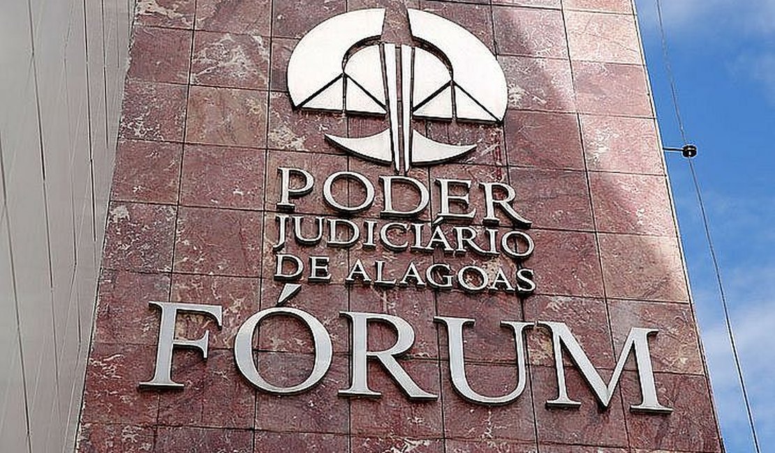 Júri absolve alagoana que esfaqueou marido em legítima defesa