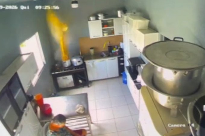 Vídeo mostra panela de pressão explodindo em restaurante de Santana do Ipanema