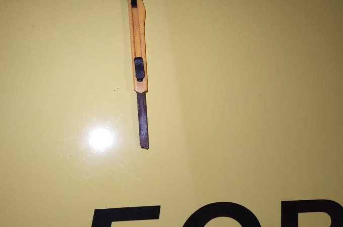 Mulher é flagrada portando estilete durante abordagem policial em Arapiraca